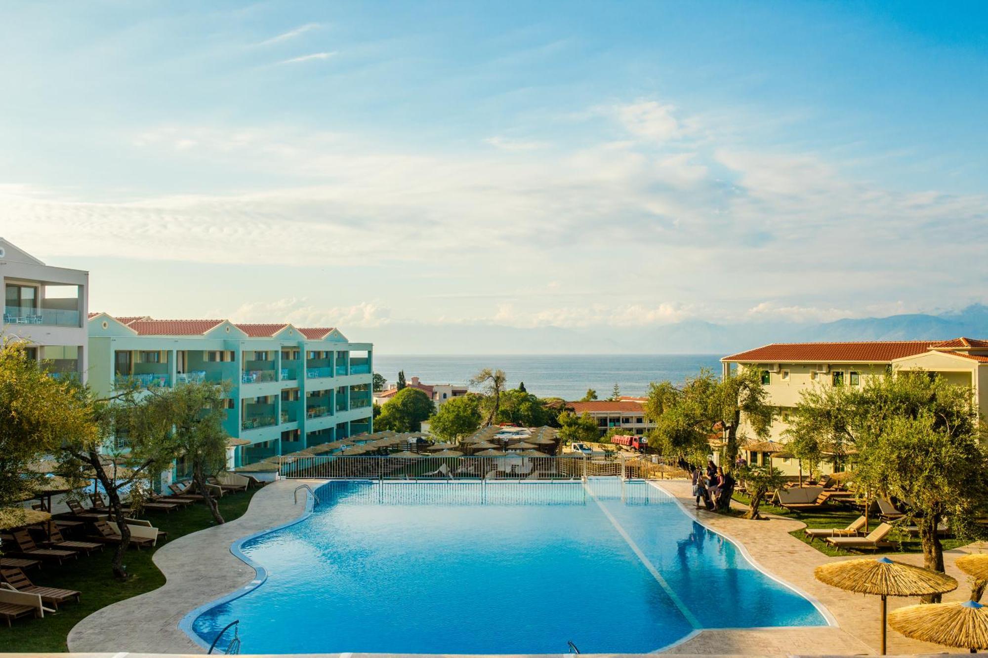 Robolla Beach Aparthotel Roda  Ngoại thất bức ảnh