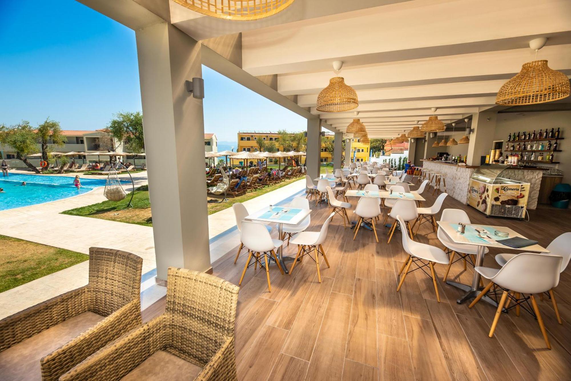 Robolla Beach Aparthotel Roda  Ngoại thất bức ảnh