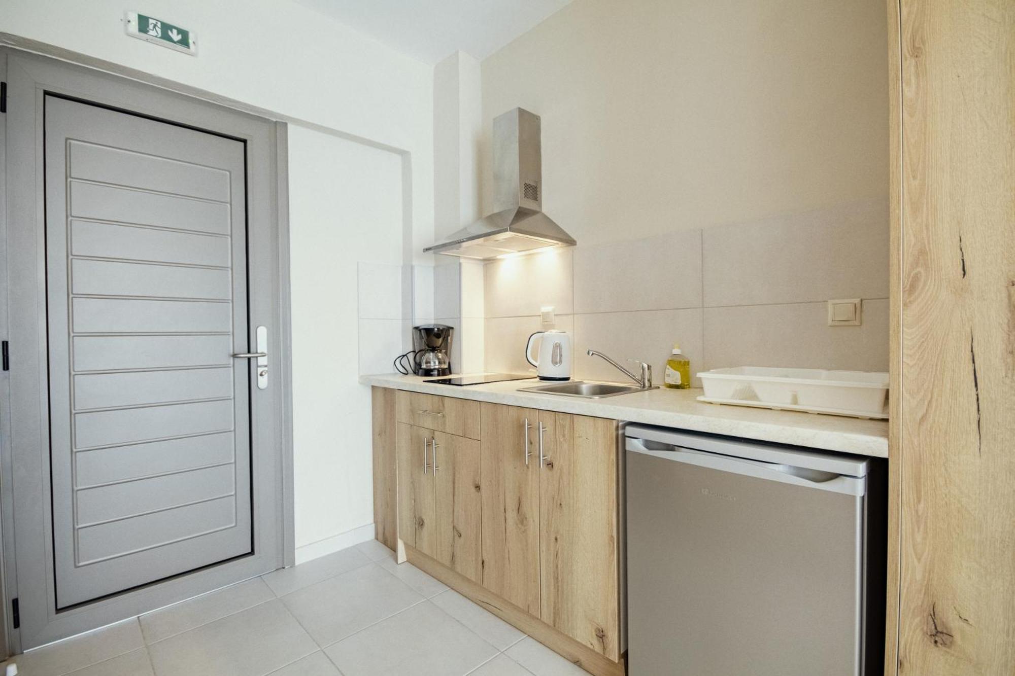 Robolla Beach Aparthotel Roda  Phòng bức ảnh